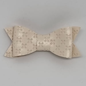 2.75 Inch Ivy Embossed Cross Stitch Bows - Peaches & Cream