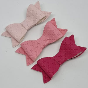 2.75 Inch Ivy Embossed Cross Stitch Bows - Pinks