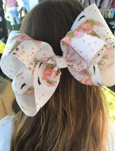 8 Inch Boutique Bow - Unicorns with Gold Foil